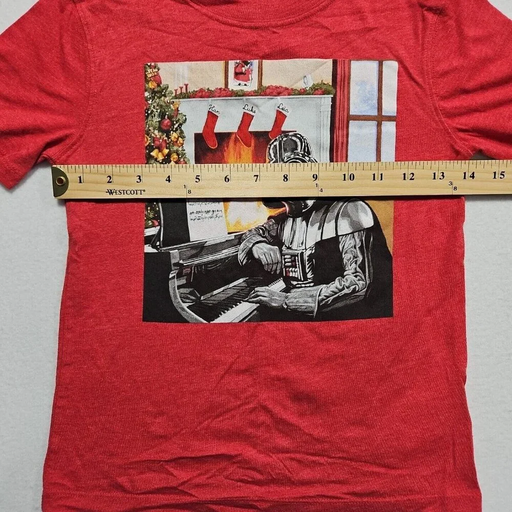 Gap Size Small Disney Star Wars Christmas Darth Vader‎ T-Shirt Stocking Fire